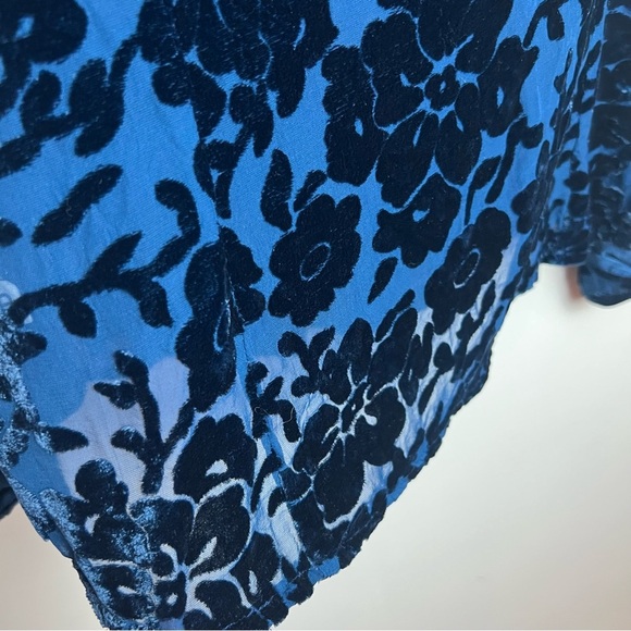 Vintage Ann Taylor Silk Burnout Velvet Button Down Shirt Top Dark Romantic 4 - Picture 12 of 13
